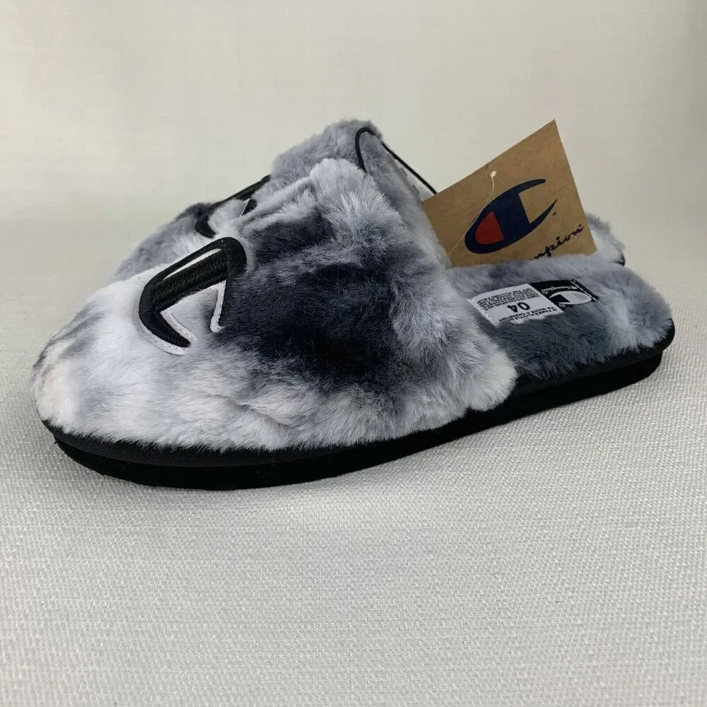 Champion Sleepover Ombre Fur Black/Svstn/White Slipper Youth 4 New - Small‎ Flaw